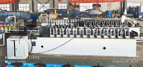PLC Máy tạo cuộn kim loại tự động và đường ray cho sản xuất lưới trần nhà C U L T