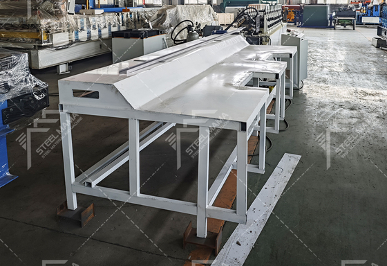 PLC Máy tạo cuộn kim loại tự động và đường ray cho sản xuất lưới trần nhà C U L T