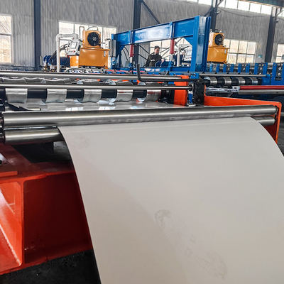 Máy chế tạo hình dáng tấm mái vải cuộn bằng thép màu