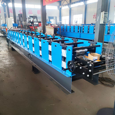 Thiết kế phổ biến đèn flash thung lũng Ridge Cap Roll Forming Machine