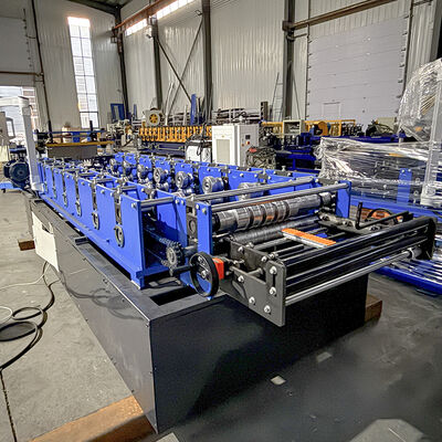 Hồ sơ thép di động Tự khóa tự động Kr24 Máy tạo hình cuộn đứng