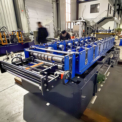 Hồ sơ thép di động Tự khóa tự động Kr24 Máy tạo hình cuộn đứng