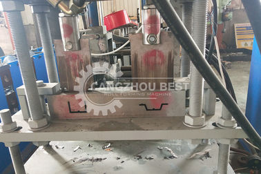 Máy tạo cuộn Keel Light Line C và Furring Channel